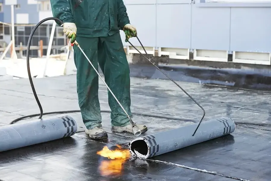 Is Roofing Tar Safe? The Truth About Flat Roof Materials in Tampa