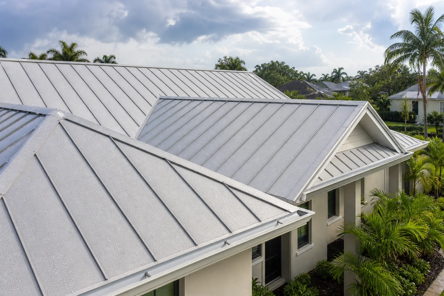 Why Standing Seam Metal Roofing Works Well in Florida