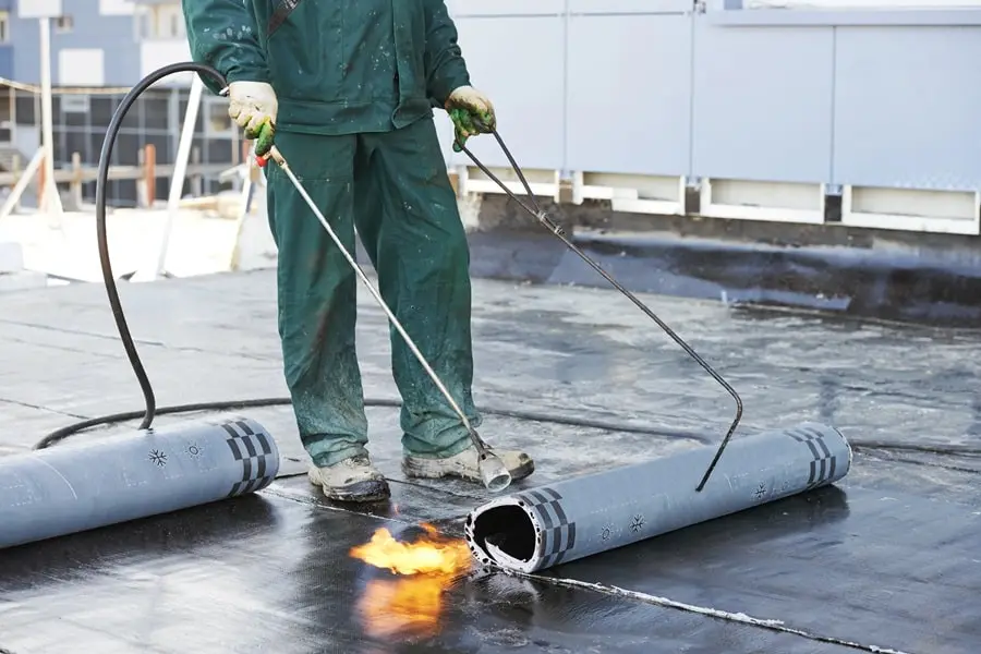 Is Roofing Tar Safe? The Truth About Flat Roof Materials in Tampa